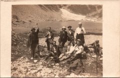 Photo de groupe à coter du lac de la Vogealle