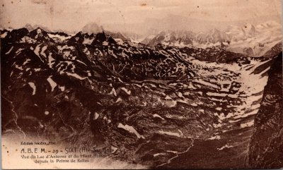 Vue du Lac d'Anterne et du Mont Blanc depuis la Pointe de Sales