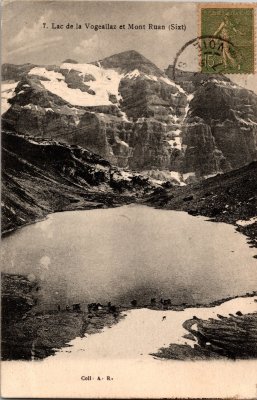 Photo vue sur le lac de la Vogealle et le Mont Ruan