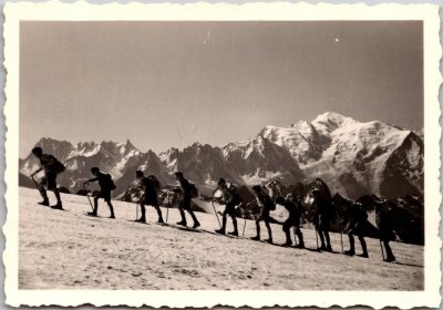 Excursion de fin d'année de l'école du Soleil à l'arête du Buet - 1942