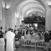 Photos lors d'une communion dans l'église de Sixt