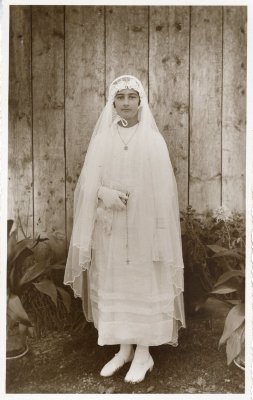 Renée Mogenier en communiante