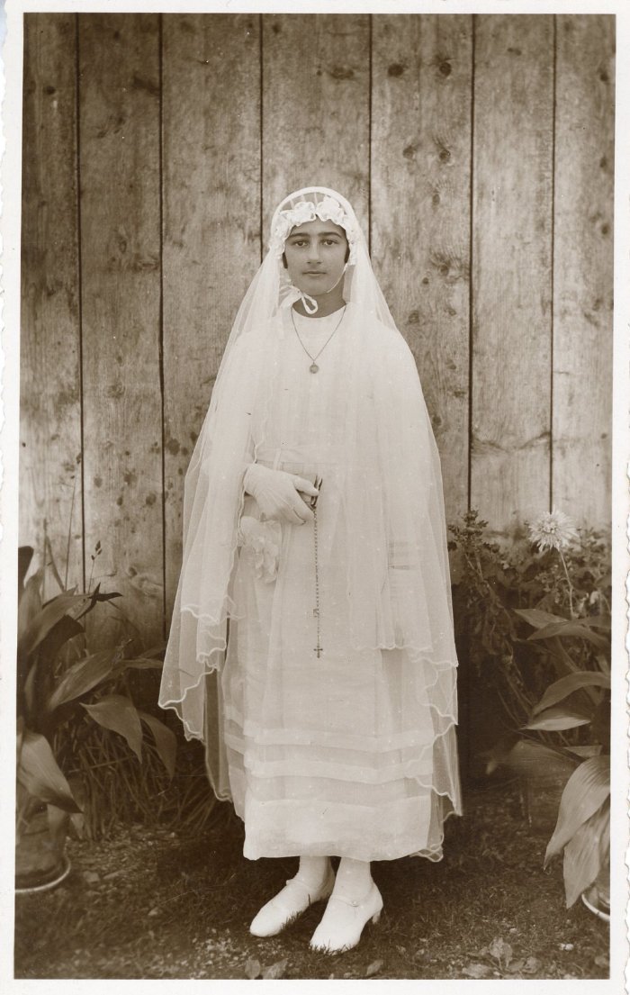 Renée Mogenier en communiante