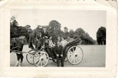 Photo à Paris en calèche - 1958