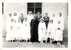 Photo de groupe d'une communion