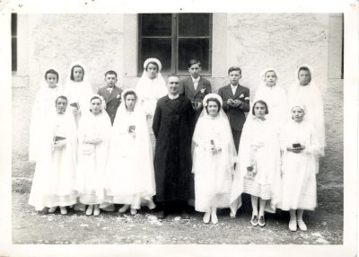 Photo de groupe d'une communion